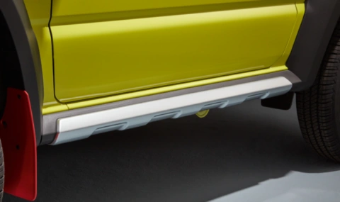 Jimny side under garnish